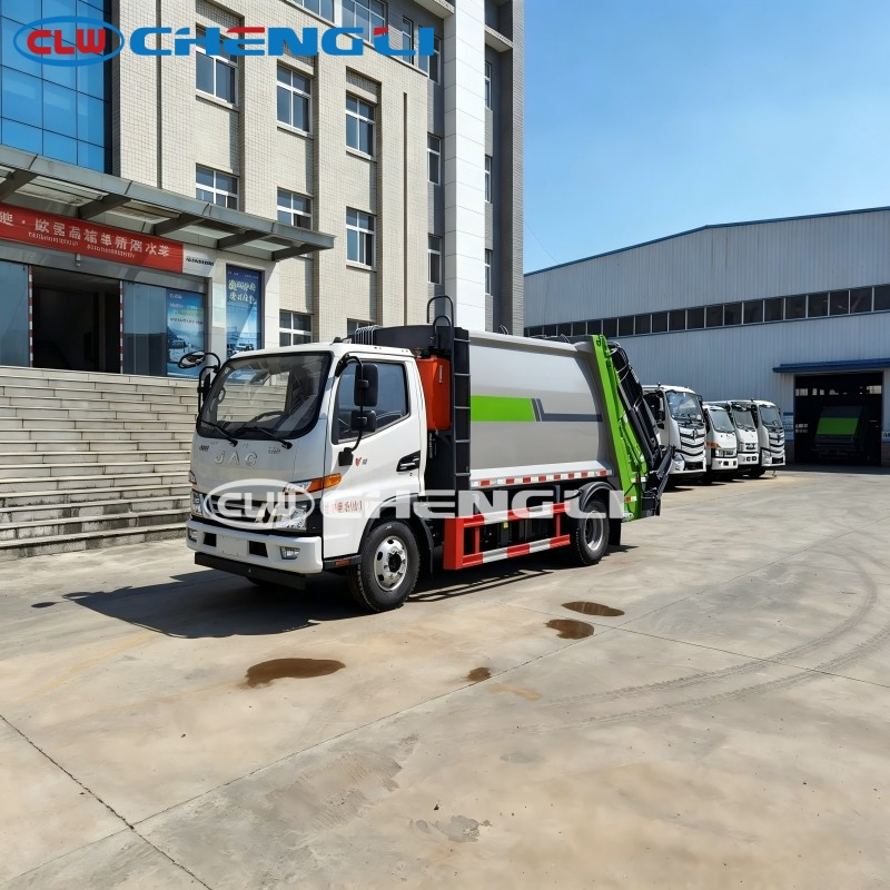 JAC camion compacteur d'ordures